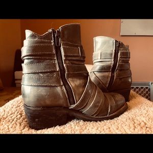 Freebird Whiplash size 7 Grey